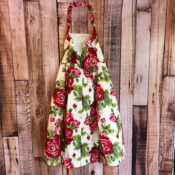 Meshki Floral Midi Dress - Red and Green - Picture 2 of 9